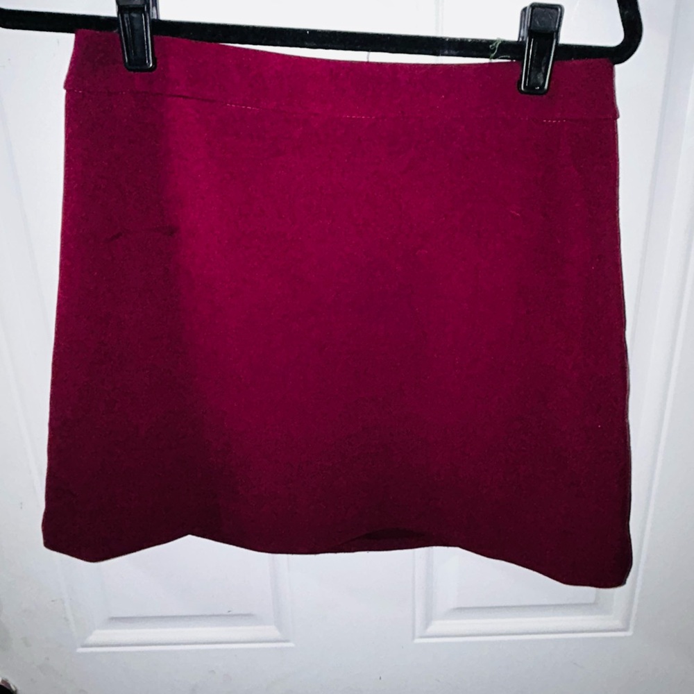 Elegant Burgundy Women's Skirt express size small size 6